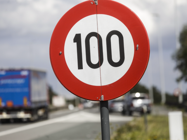 Ecolo poursuit son action en faveur des 100 km/h sur les autoroutes