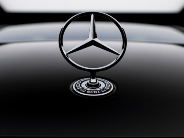 Mercedes recalls 341,000 cars worldwide and updates EQS