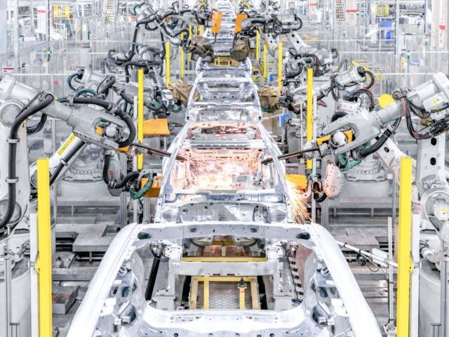 Volvo's nieuwe EX60 wordt gebouwd als een Tesla
