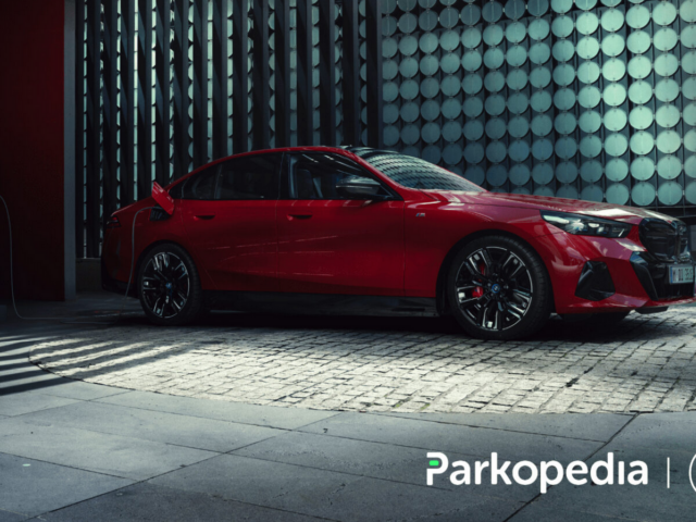 BMW partners with Parkopedia on providing better public charging info