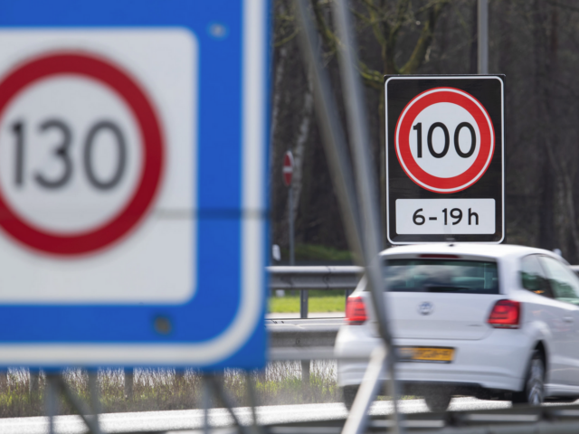 ‘Netherlands back to 130 km/h nullifies effect of half a million EVs’