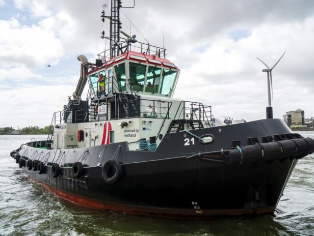 Haven van Antwerpen lanceert 's werelds eerste sleepboot op methanol