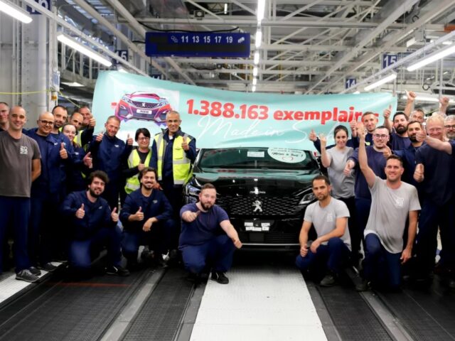 Peugeot builds its last ICE-only car in historic Sochaux factory