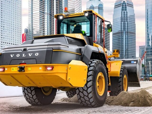 Volvo’s new electric construction machines come with off-grid charging