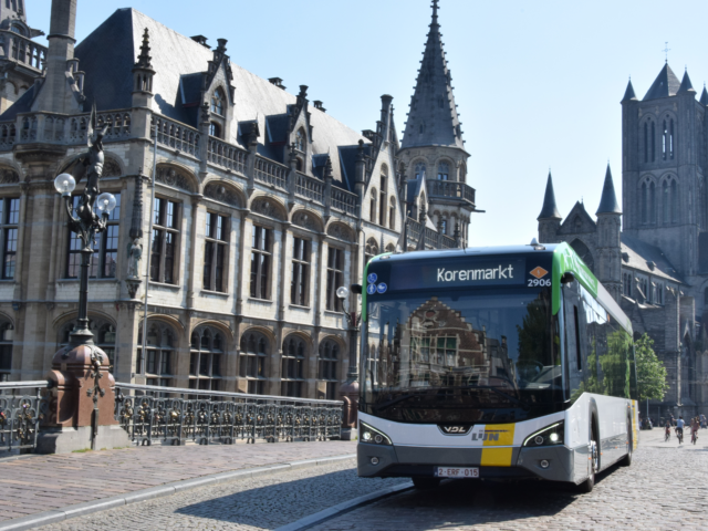 Mise en service des cinq premiers autobus électriques VDL pour De Lijn