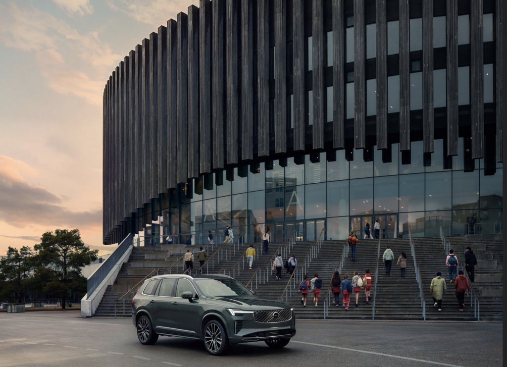 Volvo Cars to cut 2,500 jobs because of bad Q3 results